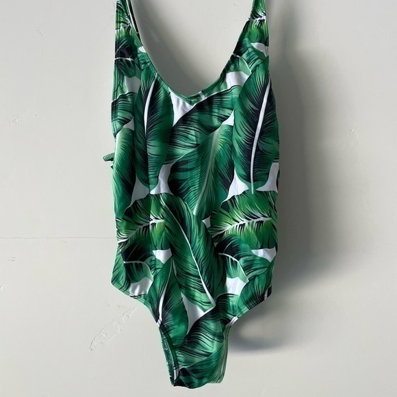 White Palm Print One Piece Swimsuit Size 12 - Picture 1 of 2